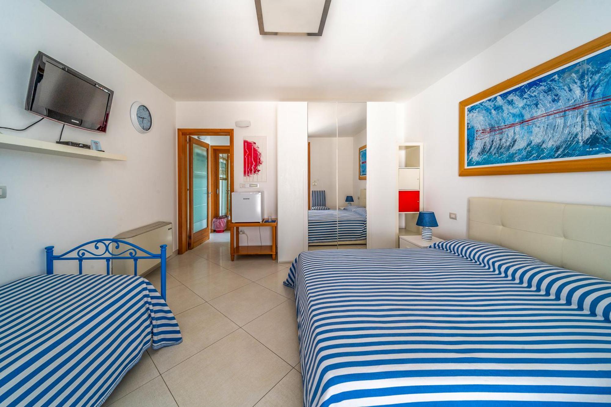 Lo Scalo Bed And Breakfast Marina Di Novaglie Алесано Екстериор снимка